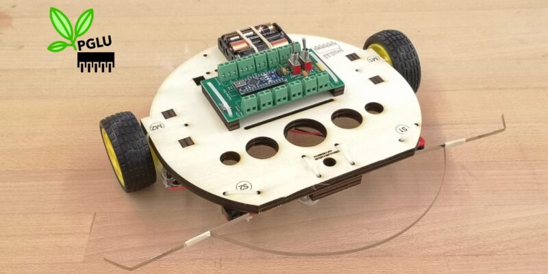Produktbild Arduino Roboter mit Chassis aus nachhaltigem Oekoplan Sperrholz